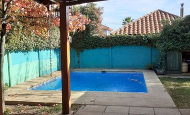 Arriendo amplia casa Machali 4D 2B