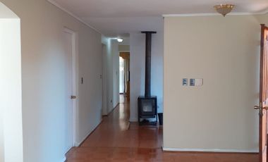 Arriendo amplia casa Machali 4D 2B