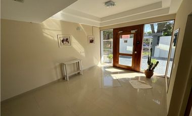 Venta Departamento dos amb.c/cochera - gas natural