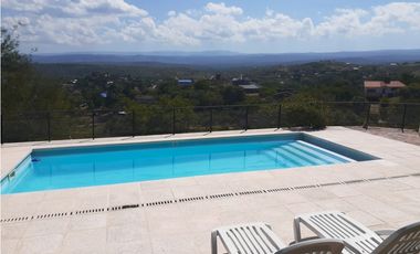 SE VENDE COMPLEJO EN CARLOS PAZ EXELENTE CONSTRUCCION