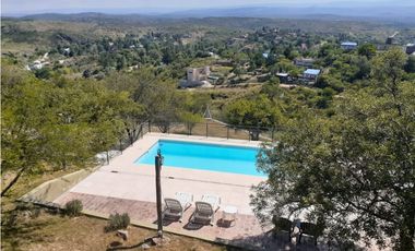 SE VENDE COMPLEJO EN CARLOS PAZ EXELENTE CONSTRUCCION