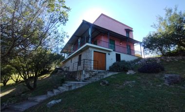 SE VENDE COMPLEJO EN CARLOS PAZ EXELENTE CONSTRUCCION
