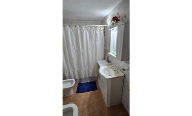 CASA EN VENTA EN VALERIA DEL MAR - PERMUTA POR DEPTO EN AVELLANEDA