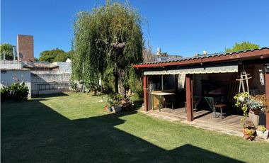 Casa 3 dorm Amplio Patio cerca de P Sarmiento