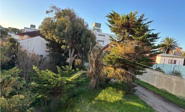 Venta excelente Lote de 480 m2 salida a 2 calles a 50 mts. de la playa