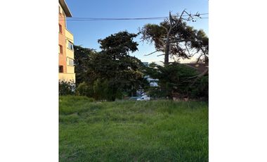 Venta excelente Lote de 480 m2 salida a 2 calles a 50 mts. de la playa
