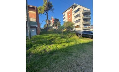 Venta excelente Lote de 480 m2 salida a 2 calles a 50 mts. de la playa
