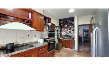 INKASA INMOBILIARIA- VENDE CASA EN ZONA RESIDENCIAL