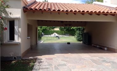 INKASA INMOBILIARIA- VENDE CASA EN ZONA RESIDENCIAL