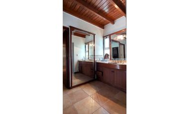 INKASA INMOBILIARIA- VENDE CASA EN ZONA RESIDENCIAL