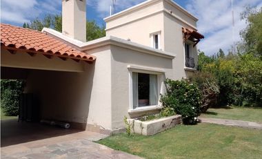 INKASA INMOBILIARIA- VENDE CASA EN ZONA RESIDENCIAL