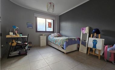 INKASA INMOBILIARIA - VENDE CASA  EN BARRIO PRIVADO -  MAIPU