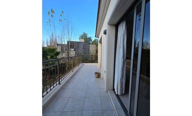 INKASA INMOBILIARIA - VENDE CASA  EN BARRIO PRIVADO -  MAIPU