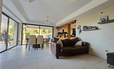 INKASA INMOBILIARIA - VENDE CASA  EN BARRIO PRIVADO -  MAIPU