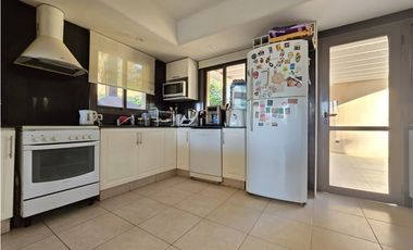 INKASA INMOBILIARIA - VENDE CASA  EN BARRIO PRIVADO -  MAIPU