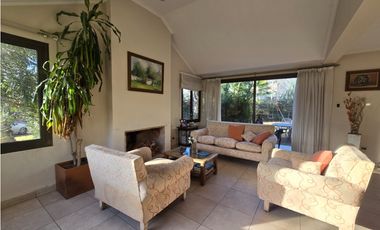 INKASA INMOBILIARIA - VENDE CASA  EN BARRIO PRIVADO -  MAIPU