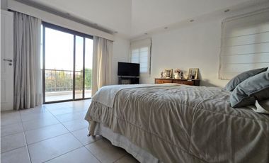 INKASA INMOBILIARIA - VENDE CASA  EN BARRIO PRIVADO -  MAIPU