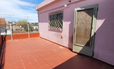 Casa PH en alquiler en Quilmes Oeste