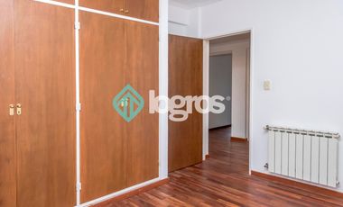 Departamento en venta de 3 dormitorios con cochera en Macrocentro