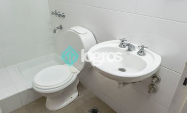 Departamento en venta de 3 dormitorios con cochera en Macrocentro