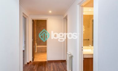 Departamento en venta de 3 dormitorios con cochera en Macrocentro