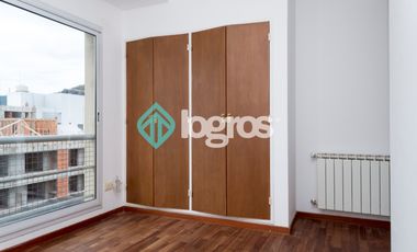 Departamento en venta de 3 dormitorios con cochera en Macrocentro