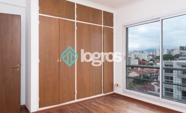 Departamento en venta de 3 dormitorios con cochera en Macrocentro