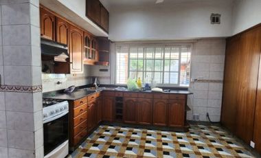 Casa en alquiler en Lanus Oeste
