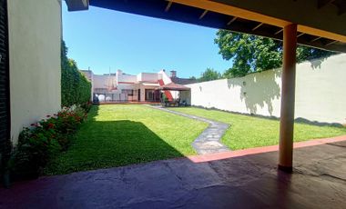 Venta casa en Ramos Mejía 5 ambientes.
