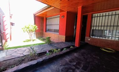 Venta casa en Ramos Mejía 5 ambientes.