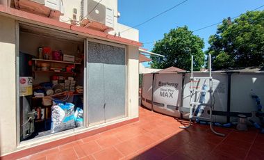 Venta casa en Ramos Mejía 5 ambientes.