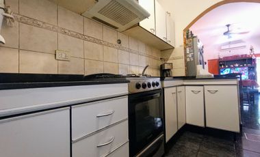 Venta casa en Ramos Mejía 5 ambientes.
