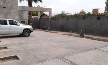 VENTA DUPLEX CON COCHERA Y PATIO. RIVADAVIA