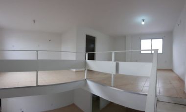 VENTA DUPLEX CON COCHERA Y PATIO. RIVADAVIA