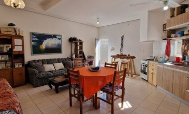 VENTA DEPARTAMENTO CON COCHERA Y PATIO. RIVADAVIA