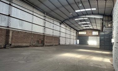 GALPON CON OFICINAS EN VENTA SOBRE BOULEVARD SEGUI