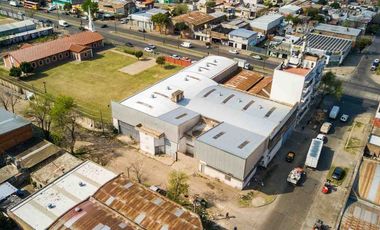 GALPON CON OFICINAS EN VENTA SOBRE BOULEVARD SEGUI