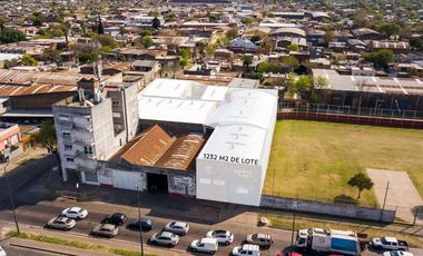 GALPON CON OFICINAS EN VENTA SOBRE BOULEVARD SEGUI