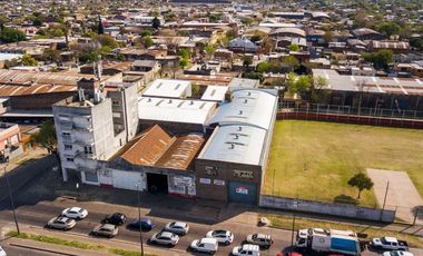 GALPON CON OFICINAS EN VENTA SOBRE BOULEVARD SEGUI