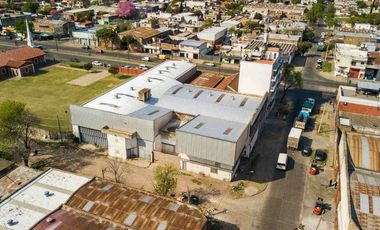 GALPON CON OFICINAS EN VENTA SOBRE BOULEVARD SEGUI