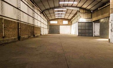GALPON CON OFICINAS EN VENTA SOBRE BOULEVARD SEGUI