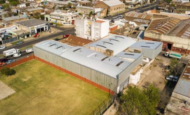 GALPON CON OFICINAS EN VENTA SOBRE BOULEVARD SEGUI