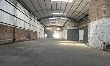 GALPON CON OFICINAS EN VENTA SOBRE BOULEVARD SEGUI