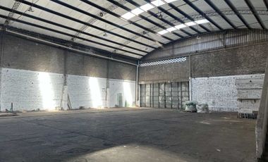 GALPON CON OFICINAS EN VENTA SOBRE BOULEVARD SEGUI
