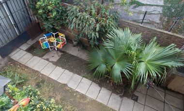 VENTA CASA 5 AMBIENTES EN  J. MARMOL APTO CREDITO