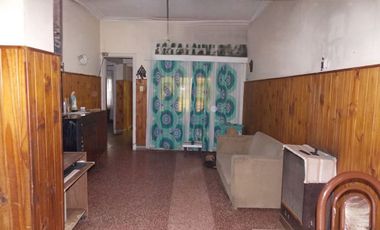 VENTA CASA 5 AMBIENTES EN  J. MARMOL APTO CREDITO