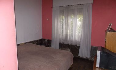 VENTA CASA 5 AMBIENTES EN  J. MARMOL APTO CREDITO