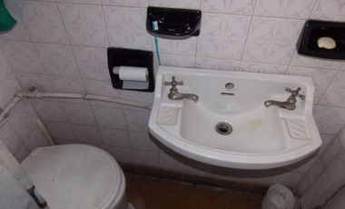 VENTA CASA 5 AMBIENTES EN  J. MARMOL APTO CREDITO