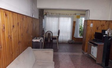 VENTA CASA 5 AMBIENTES EN  J. MARMOL APTO CREDITO