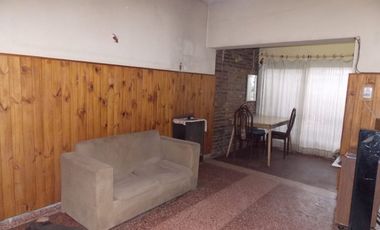 VENTA CASA 5 AMBIENTES EN  J. MARMOL APTO CREDITO